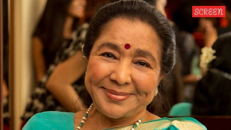 ASHA-BHOSLE-HOSPITALISED.jpg
