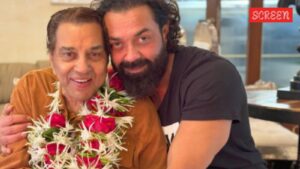 Bobby-Deol-Dharmendra.jpg