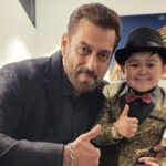 Abdu-Rozik-with-Salman-Khan.jpg