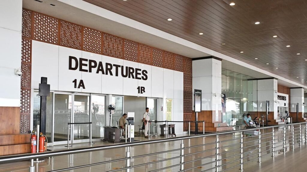 IMG_Airport_2_1_LLE0S2MN.jpg